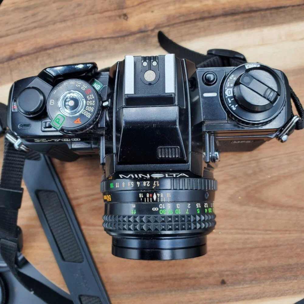Minolta X-700 35mm SLR Camera & MD Rokkor-X 50mm f/1.7 Lens with Leather Case